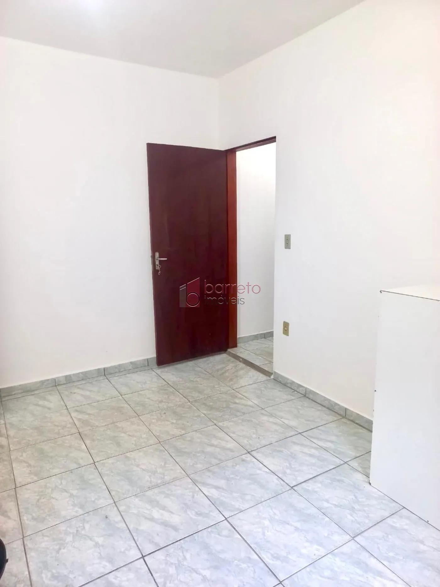 SOBRADO COM 2 CASAS INDEPENDENTES À VENDA NO BAIRRO MEDEIROS EM JUNDIAÍ/SP