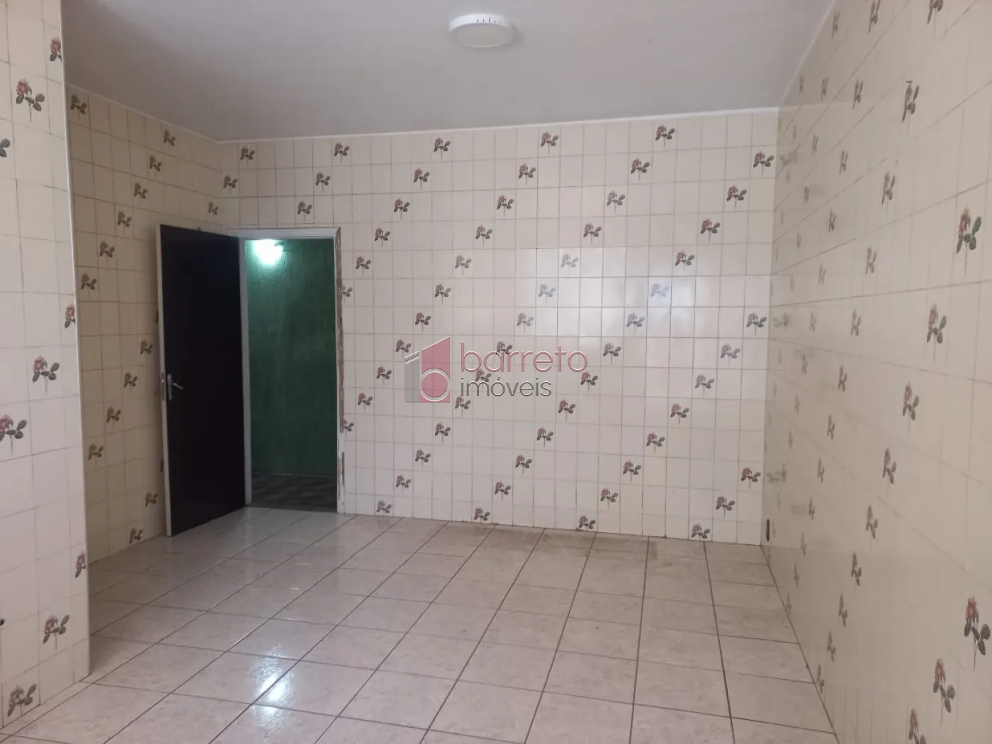 Casa com Edicula para VENDA em Jundiaí SP bairro Vianelo 283m² (em frente ao Mercadão Municipal)