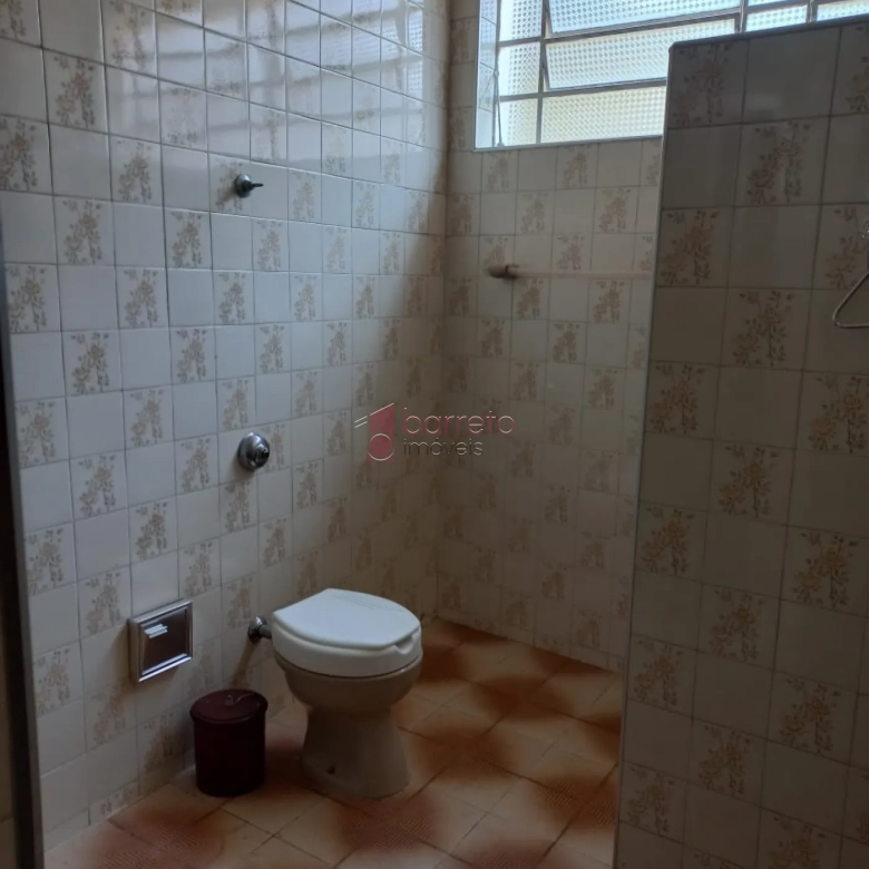 Casa com Edicula para VENDA em Jundiaí SP bairro Vianelo 283m² (em frente ao Mercadão Municipal)