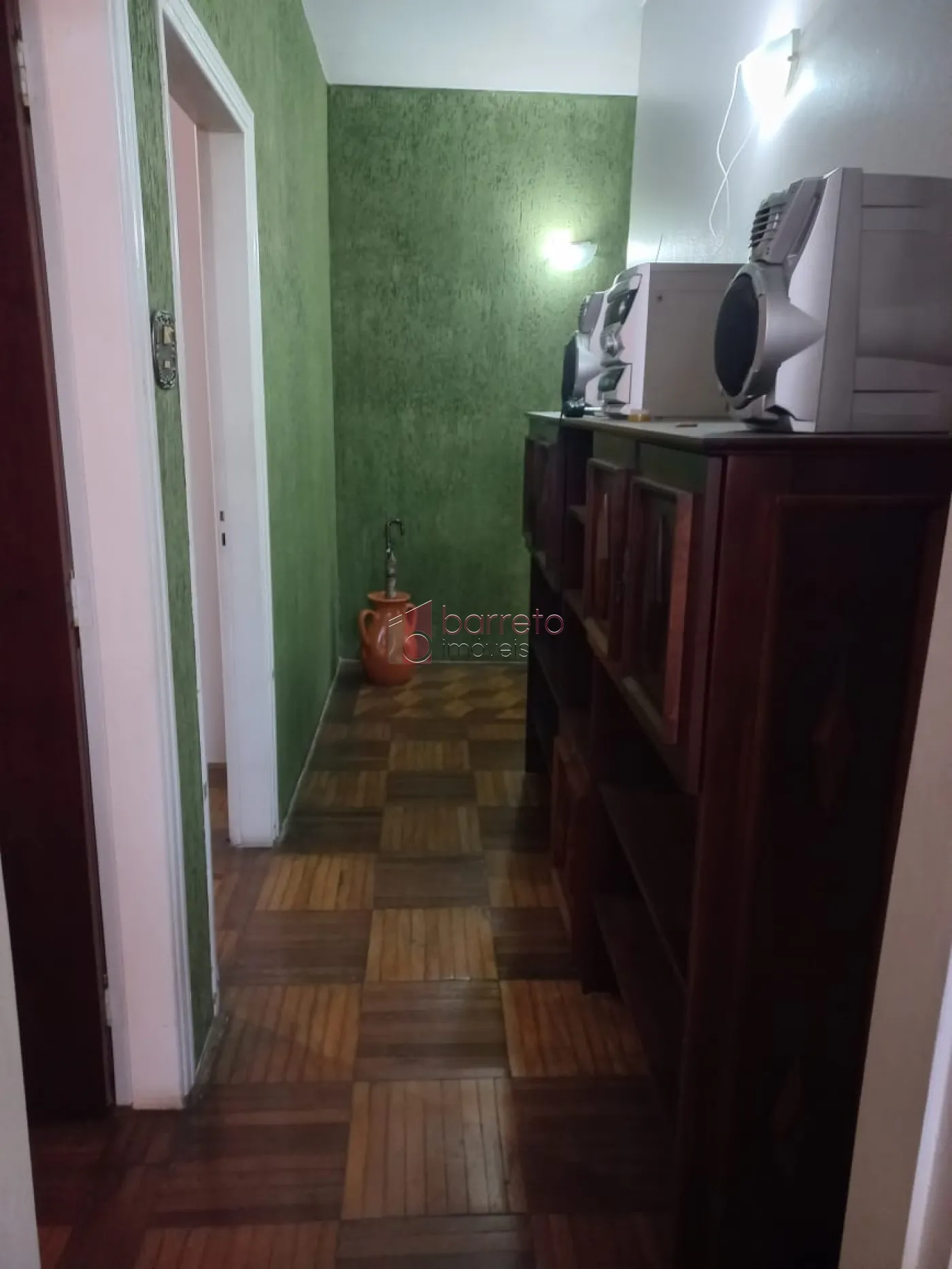 Casa com Edicula para VENDA em Jundiaí SP bairro Vianelo 283m² (em frente ao Mercadão Municipal)