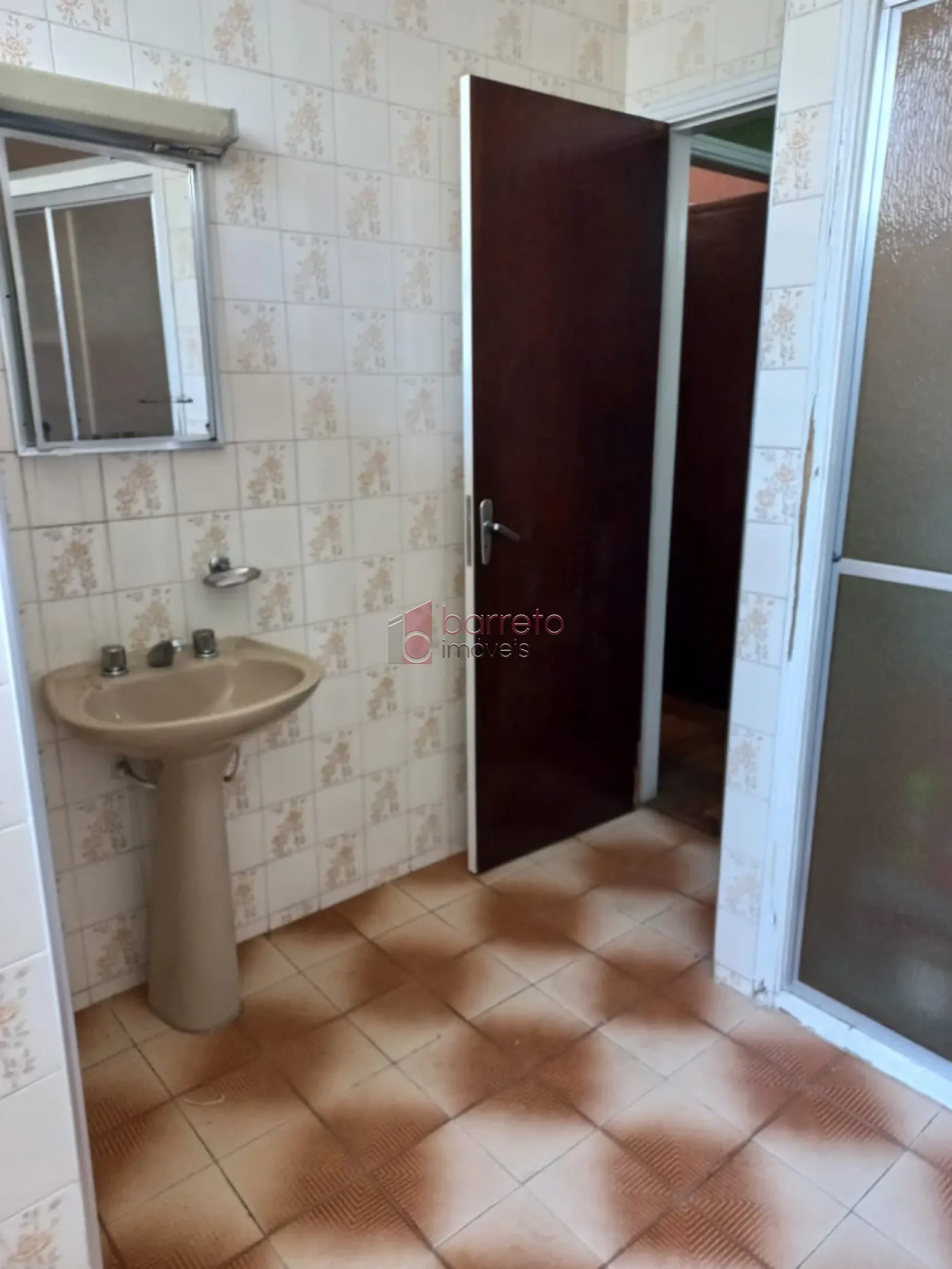 Casa com Edicula para VENDA em Jundiaí SP bairro Vianelo 283m² (em frente ao Mercadão Municipal)