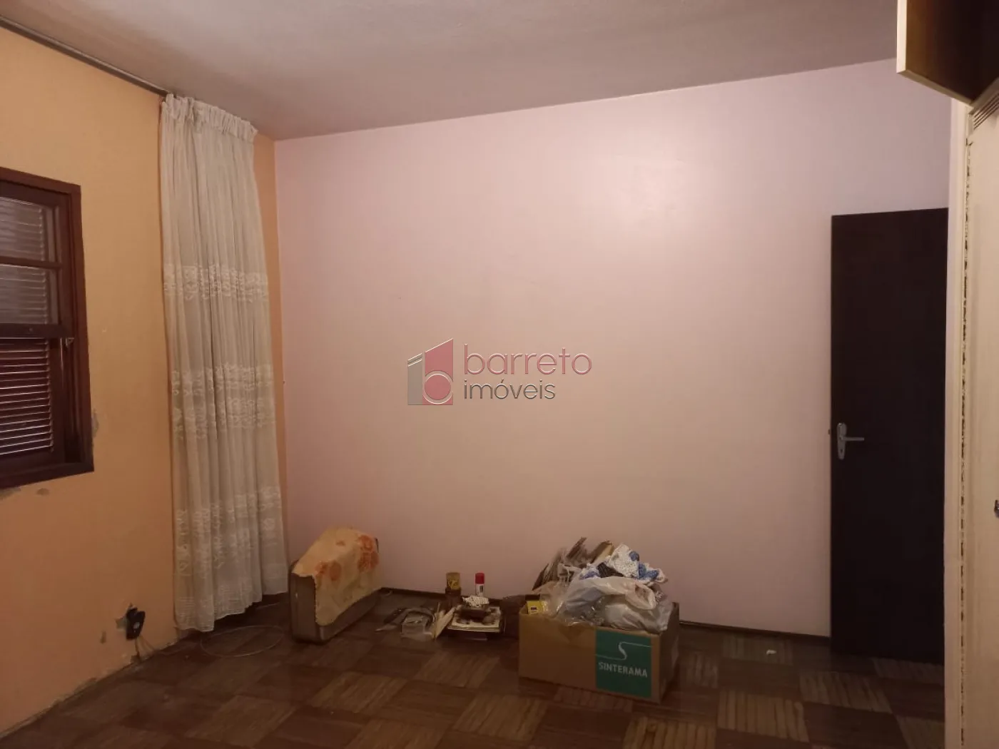 Casa com Edicula para VENDA em Jundiaí SP bairro Vianelo 283m² (em frente ao Mercadão Municipal)