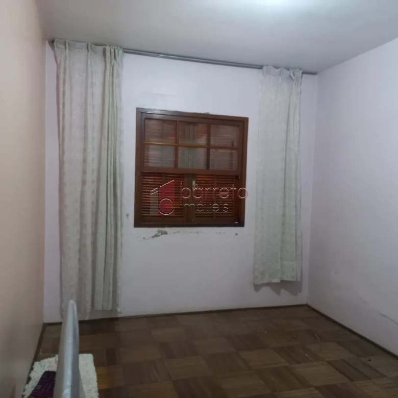 Casa com Edicula para VENDA em Jundiaí SP bairro Vianelo 283m² (em frente ao Mercadão Municipal)