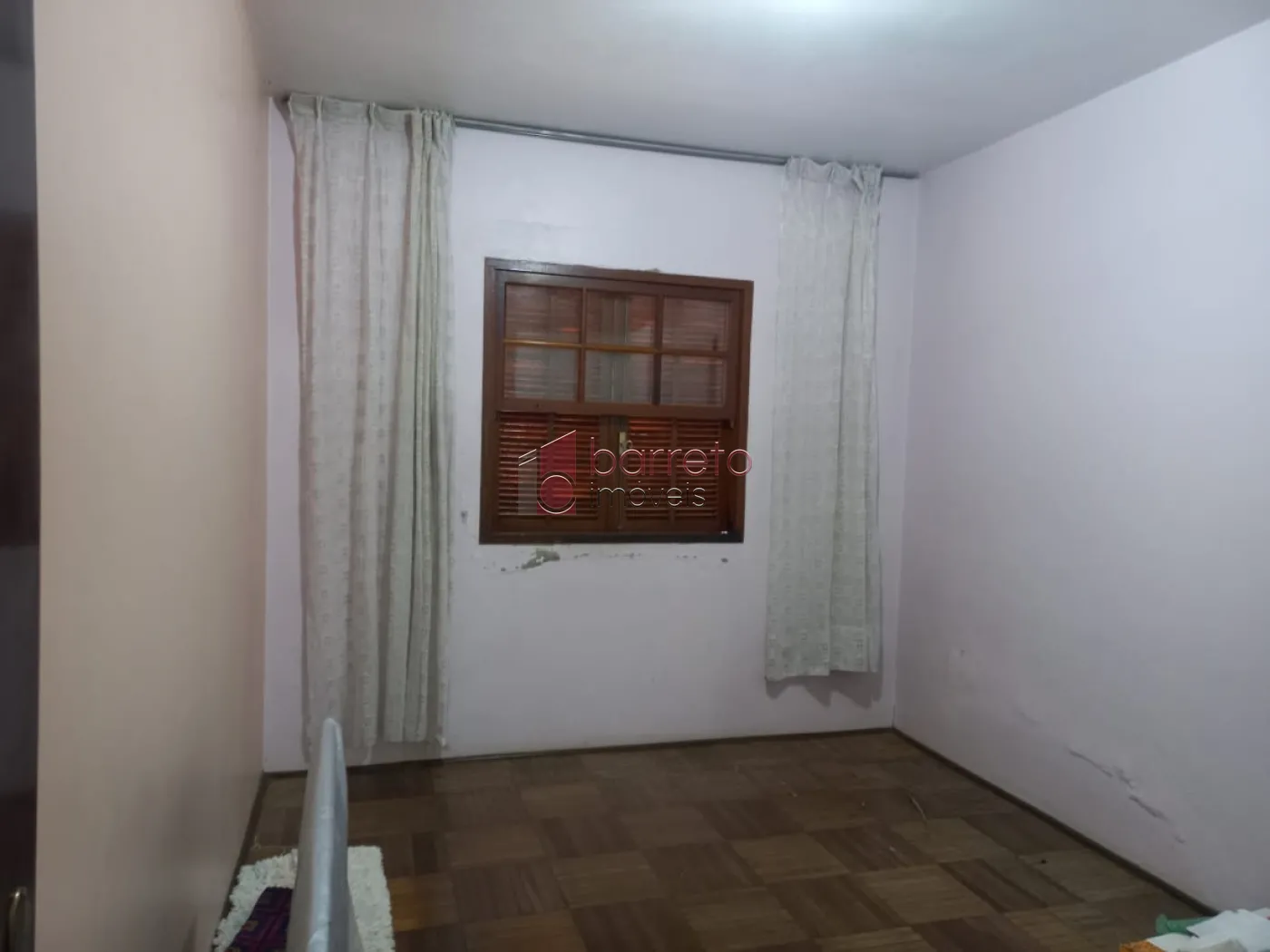Casa com Edicula para VENDA em Jundiaí SP bairro Vianelo 283m² (em frente ao Mercadão Municipal)