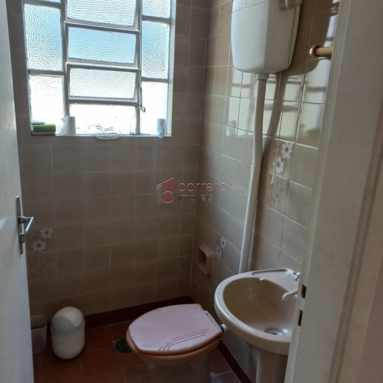 Casa com Edicula para VENDA em Jundiaí SP bairro Vianelo 283m² (em frente ao Mercadão Municipal)