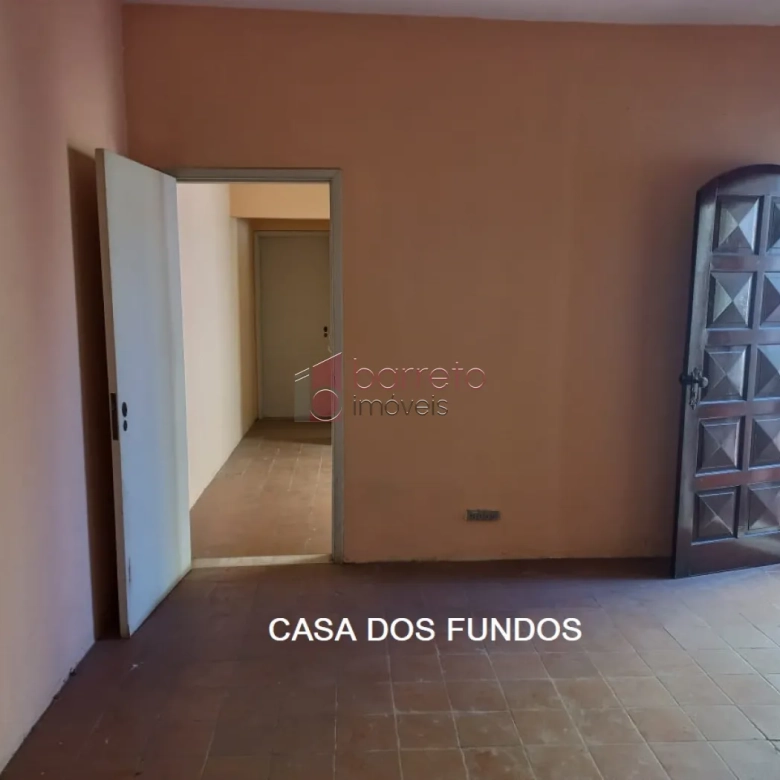 Casa com Edicula para VENDA em Jundiaí SP bairro Vianelo 283m² (em frente ao Mercadão Municipal)