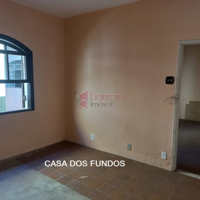 Casa com Edicula para VENDA em Jundiaí SP bairro Vianelo 283m² (em frente ao Mercadão Municipal)