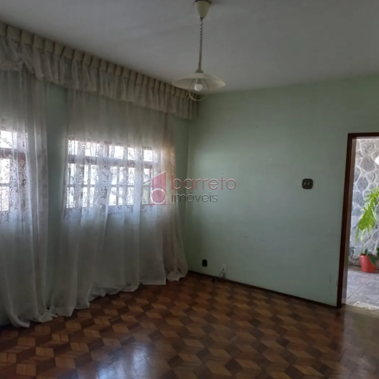 Casa com Edicula para VENDA em Jundiaí SP bairro Vianelo 283m² (em frente ao Mercadão Municipal)