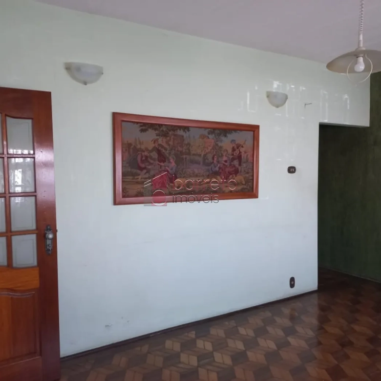 Casa com Edicula para VENDA em Jundiaí SP bairro Vianelo 283m² (em frente ao Mercadão Municipal)
