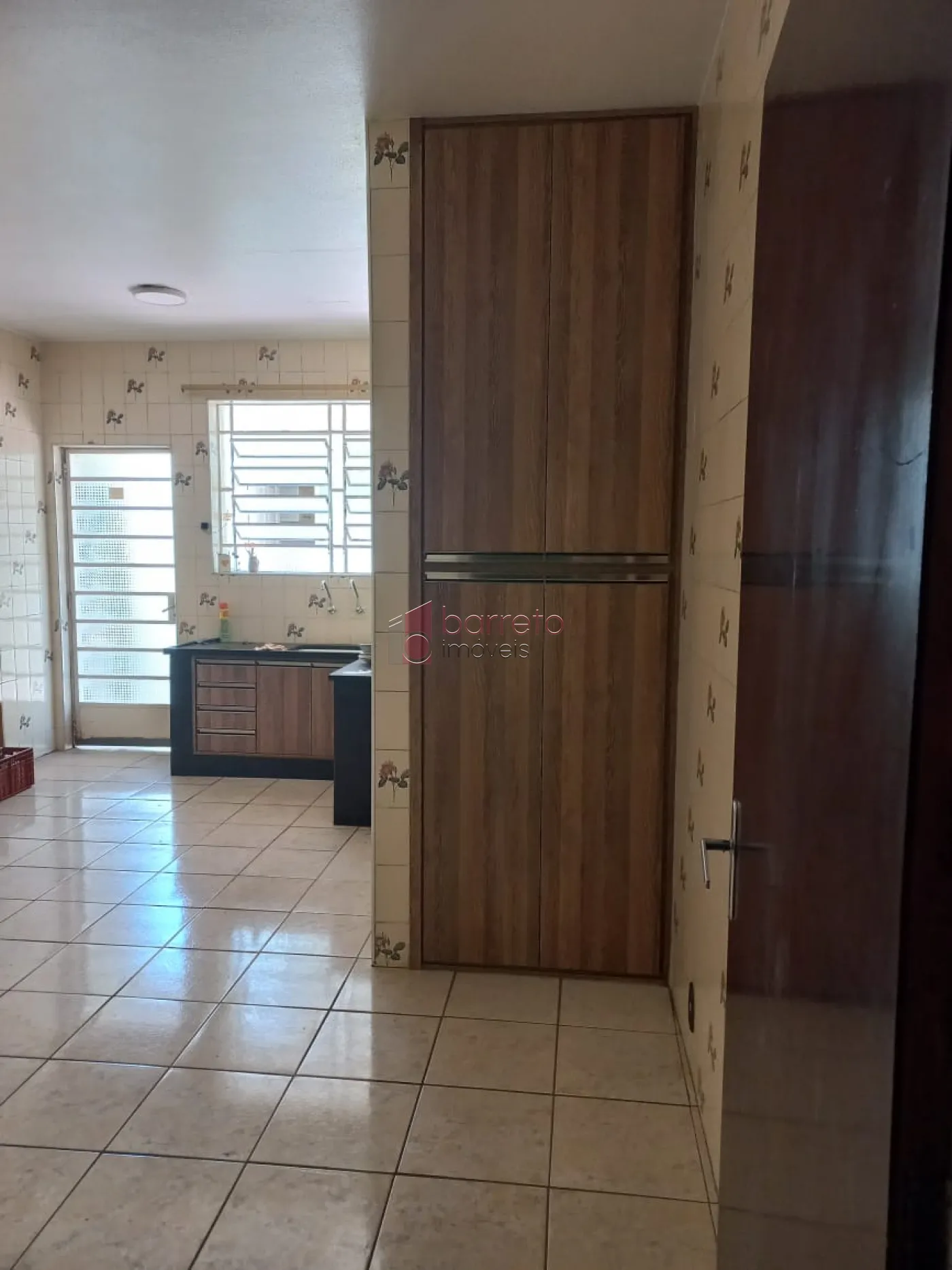 Casa com Edicula para VENDA em Jundiaí SP bairro Vianelo 283m² (em frente ao Mercadão Municipal)