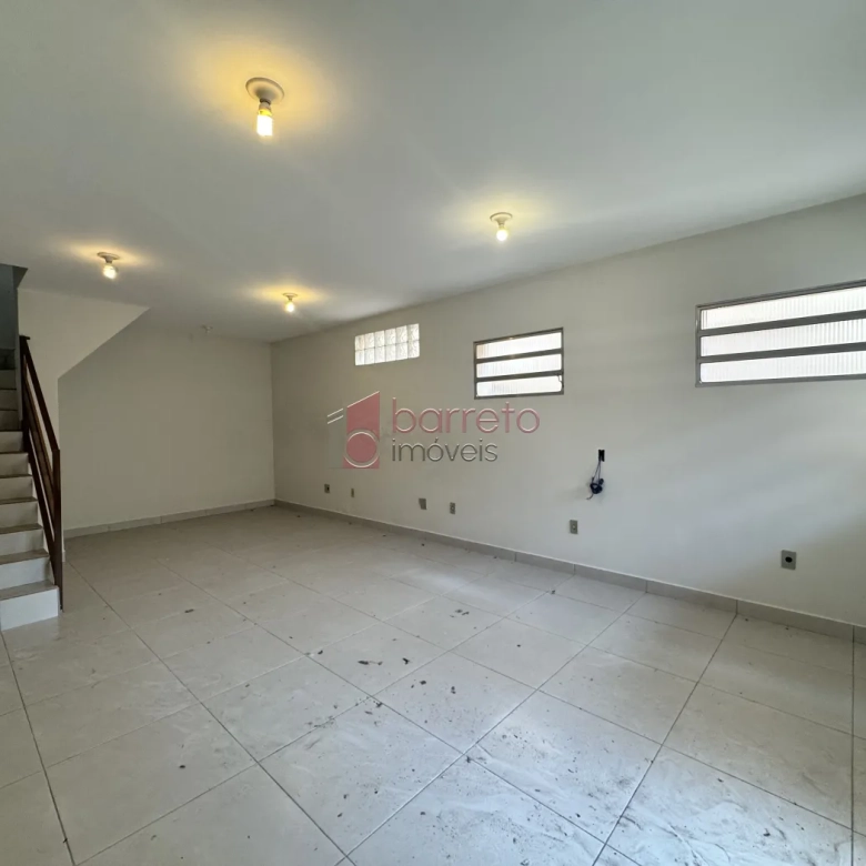 SOBRADO À VENDA – 03 QUARTOS – BELA VISTA – JUNDIAÍ/SP
