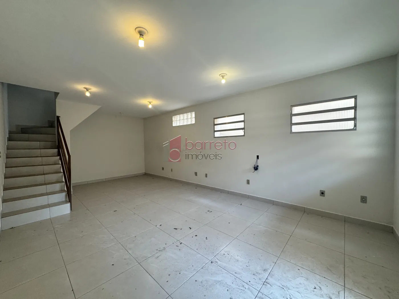 SOBRADO À VENDA – 03 QUARTOS – BELA VISTA – JUNDIAÍ/SP