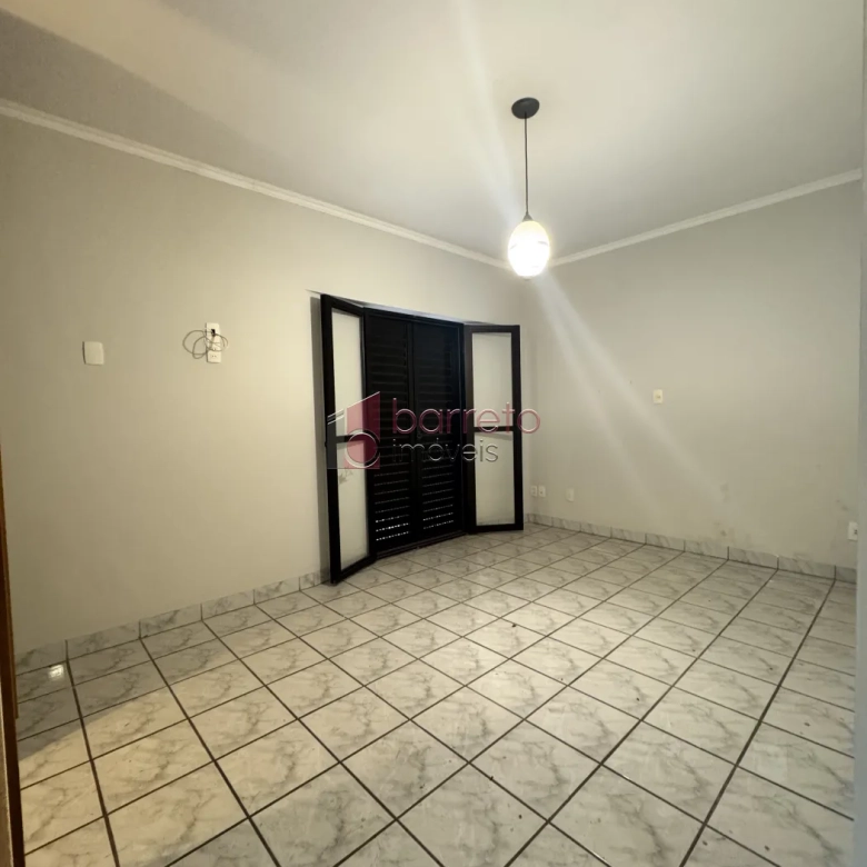 SOBRADO À VENDA – 03 QUARTOS – BELA VISTA – JUNDIAÍ/SP
