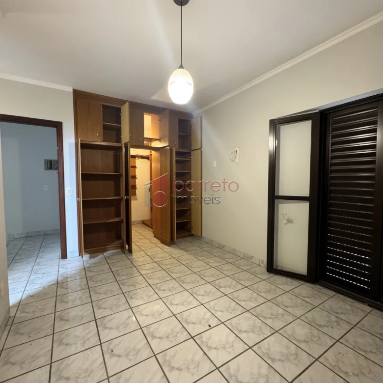 SOBRADO À VENDA – 03 QUARTOS – BELA VISTA – JUNDIAÍ/SP