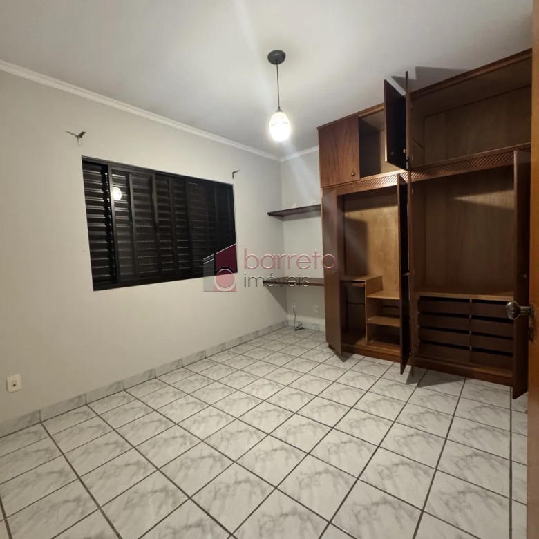SOBRADO À VENDA – 03 QUARTOS – BELA VISTA – JUNDIAÍ/SP