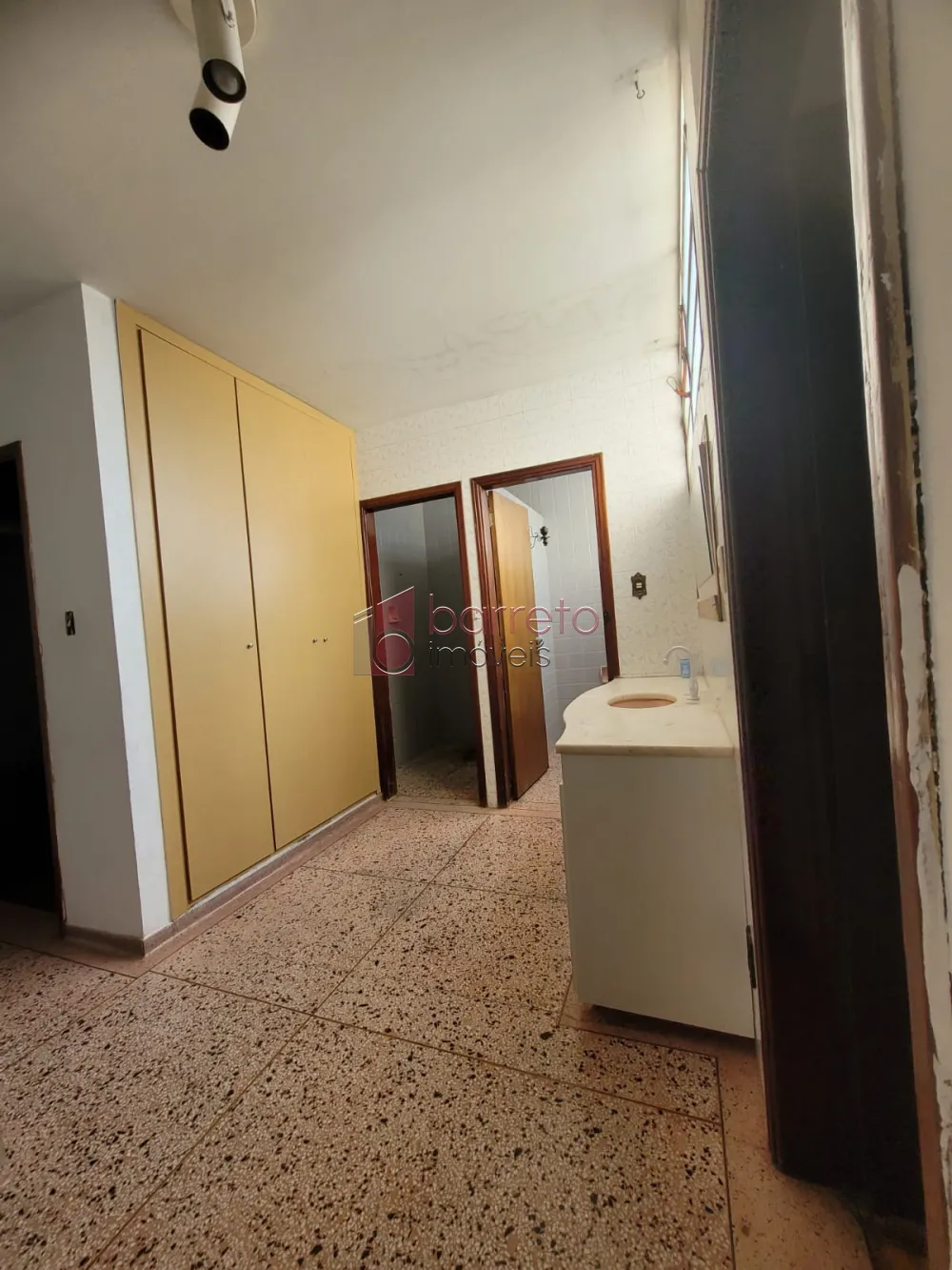 CASA À VENDA NO CENTRO DE JUNDIAÍ/SP