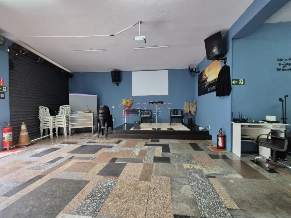 CASAS + SALÃO COMERCIAL À VENDA NA CIDADE LUIZA – JUNDIAÍ/SP
