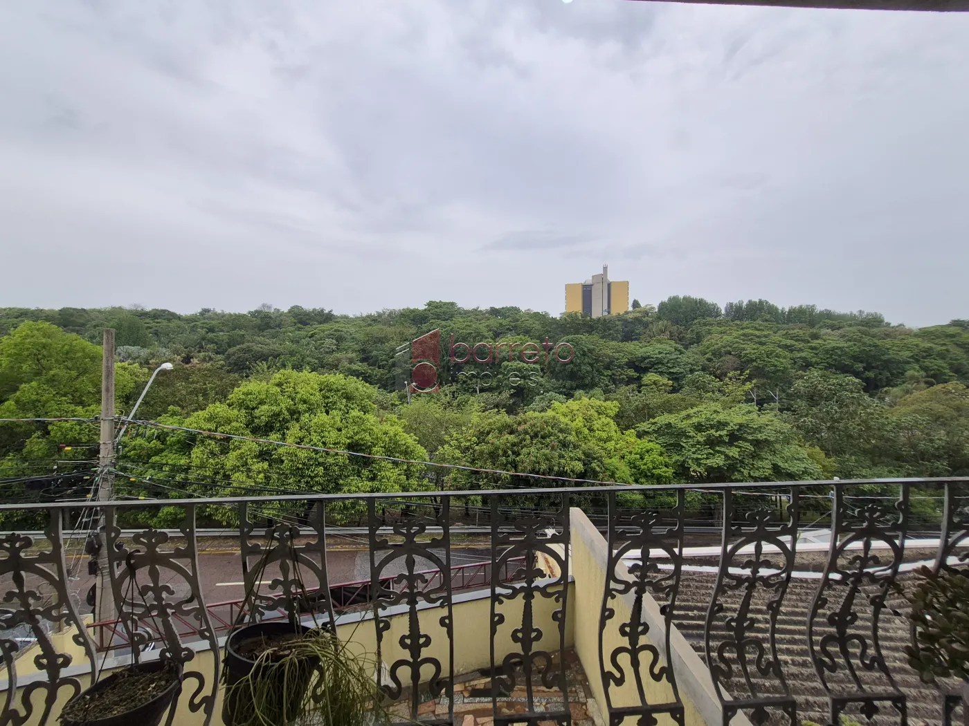 CASAS + SALÃO COMERCIAL À VENDA NA CIDADE LUIZA – JUNDIAÍ/SP