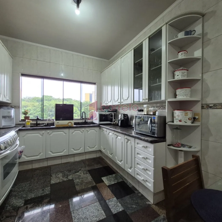 CASAS + SALÃO COMERCIAL À VENDA NA CIDADE LUIZA – JUNDIAÍ/SP