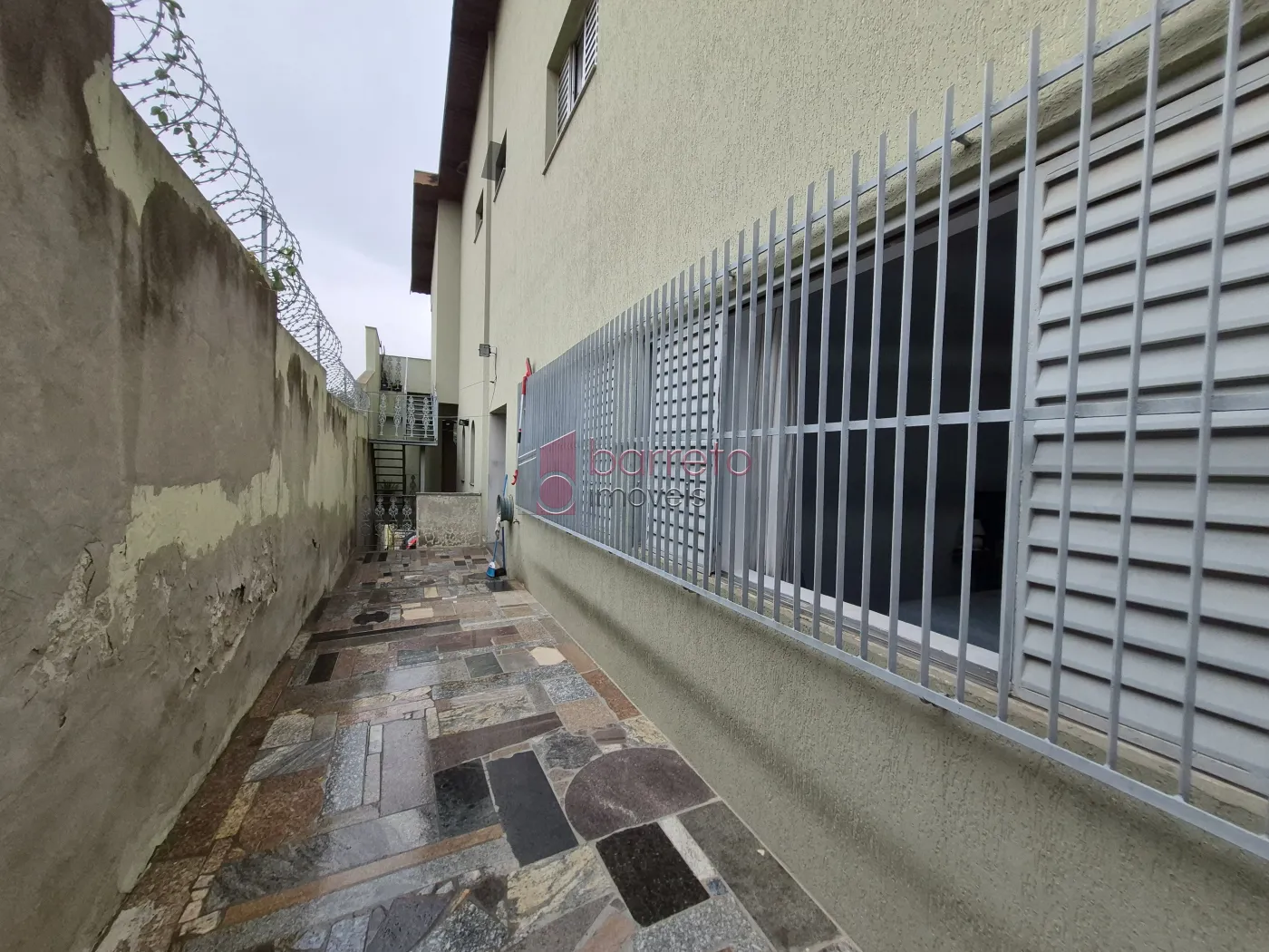 CASAS + SALÃO COMERCIAL À VENDA NA CIDADE LUIZA – JUNDIAÍ/SP