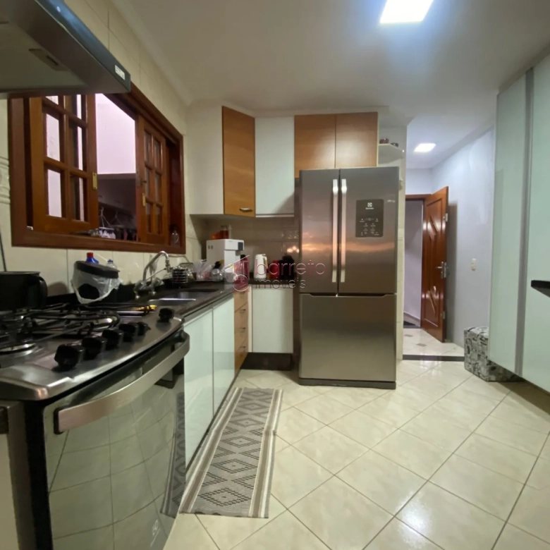 SOBRADO À VENDA NO BAIRRO AGAPEAMA EM JUNDIAÍ/SP