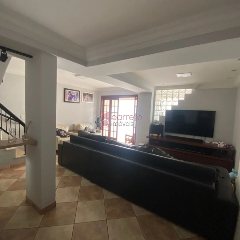 SOBRADO À VENDA NO BAIRRO AGAPEAMA EM JUNDIAÍ/SP