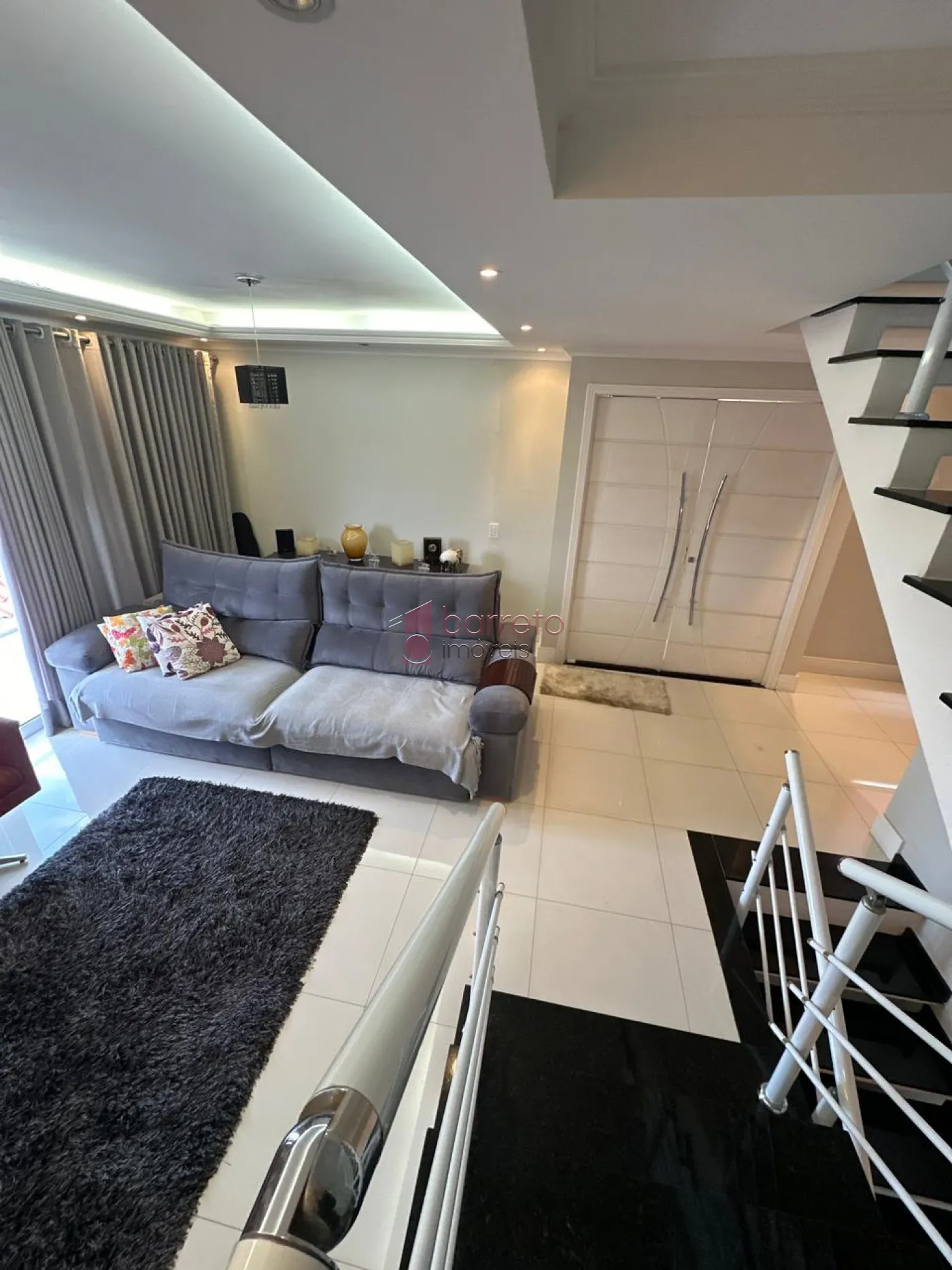 SOBRADO COM 3 QUARTOS À VENDA – HORTO SANTO ANTÔNIO – JUNDIAÍ/SP