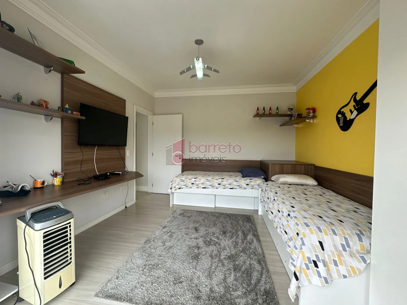 SOBRADO COM 3 QUARTOS À VENDA – HORTO SANTO ANTÔNIO – JUNDIAÍ/SP