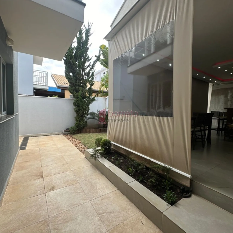 SOBRADO COM 3 QUARTOS À VENDA – HORTO SANTO ANTÔNIO – JUNDIAÍ/SP