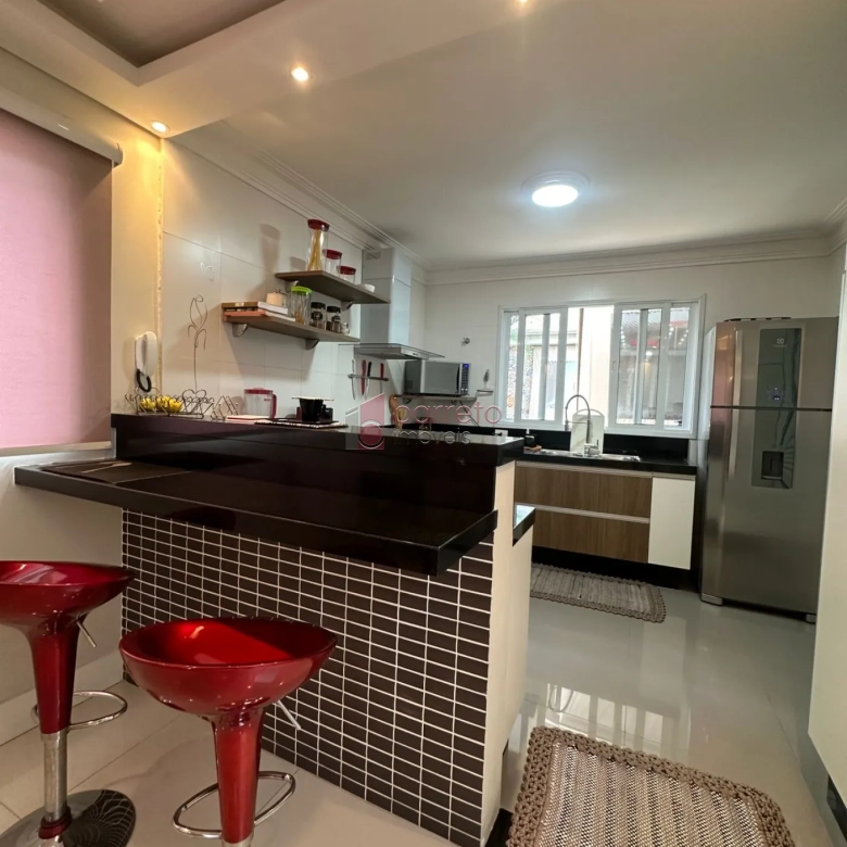 SOBRADO COM 3 QUARTOS À VENDA – HORTO SANTO ANTÔNIO – JUNDIAÍ/SP
