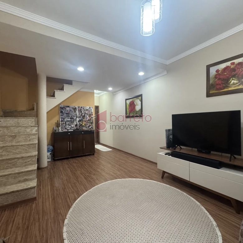 SOBRADO À VENDA – 03 QUARTOS – VILA MARTINS/ MARINGÁ – JUNDIAÍ/SP