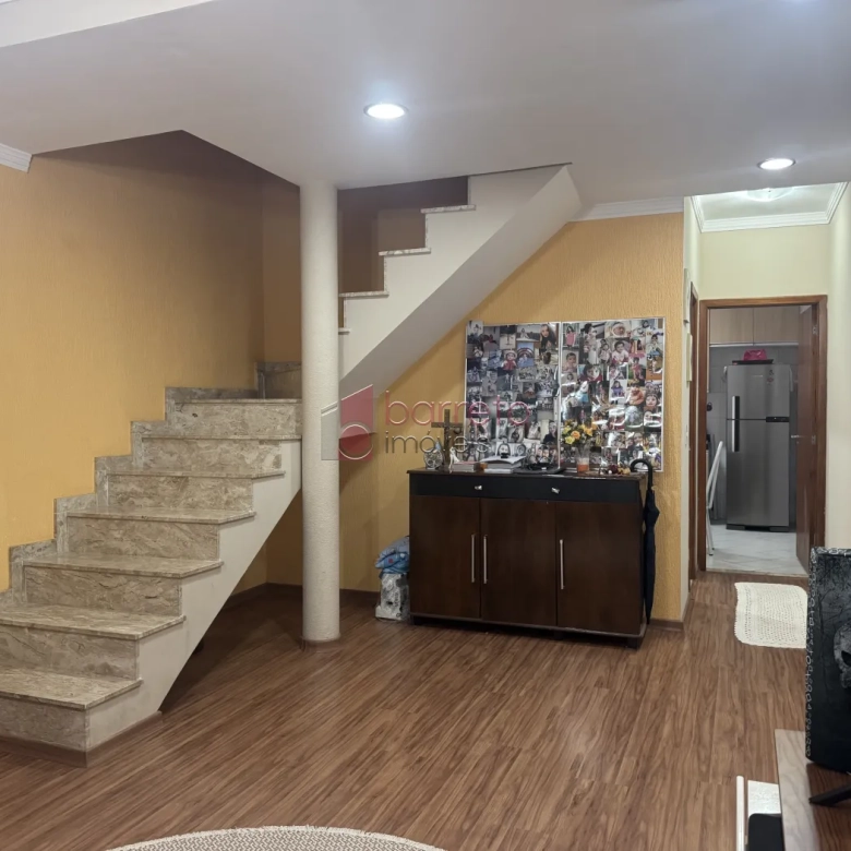 SOBRADO À VENDA – 03 QUARTOS – VILA MARTINS/ MARINGÁ – JUNDIAÍ/SP