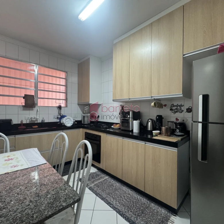 SOBRADO À VENDA – 03 QUARTOS – VILA MARTINS/ MARINGÁ – JUNDIAÍ/SP
