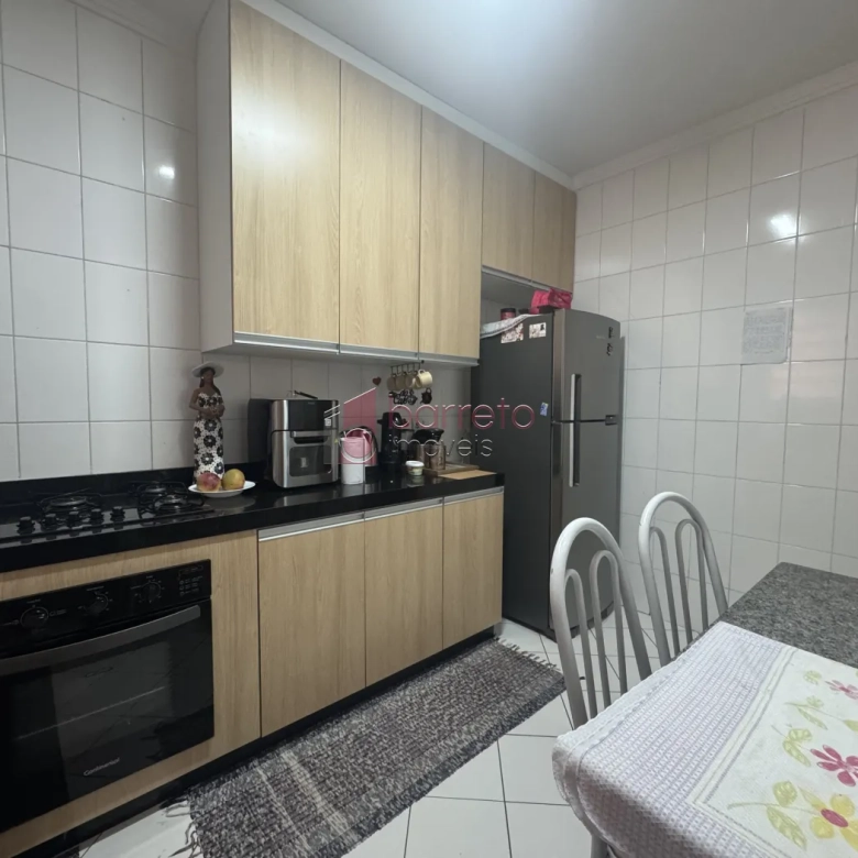 SOBRADO À VENDA – 03 QUARTOS – VILA MARTINS/ MARINGÁ – JUNDIAÍ/SP