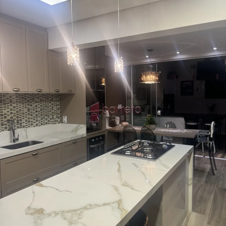 SOBRADO COM 4 QUARTOS À VENDA NO JARDIM ROMA EM JUNDIAÍ/SP