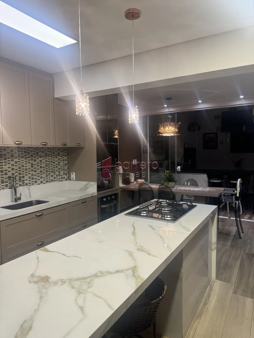 SOBRADO COM 4 QUARTOS À VENDA NO JARDIM ROMA EM JUNDIAÍ/SP