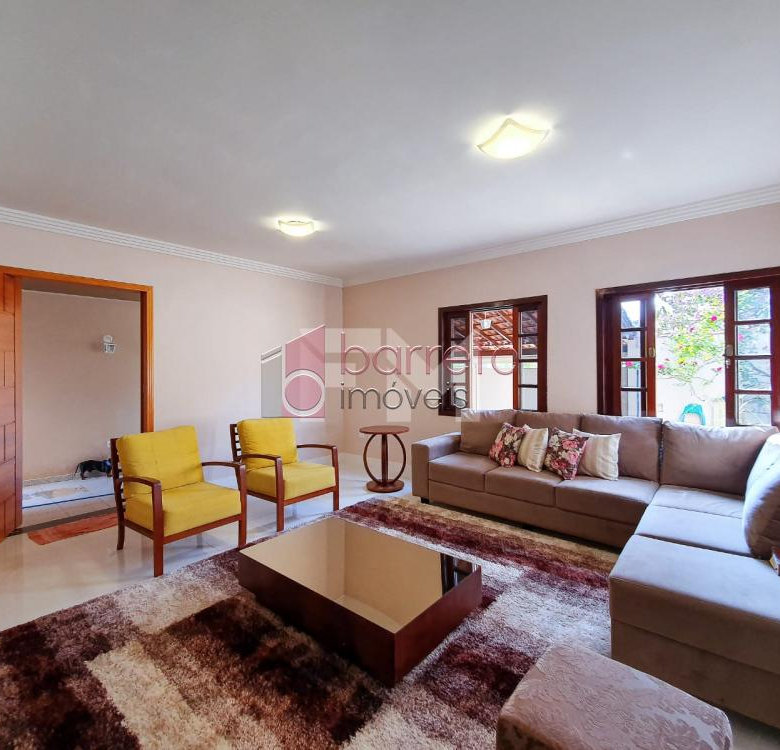 CASA A VENDA NO BAIRRO DO JARDIM PAULISTA, NA CIDADE DE JUNDIAÍ