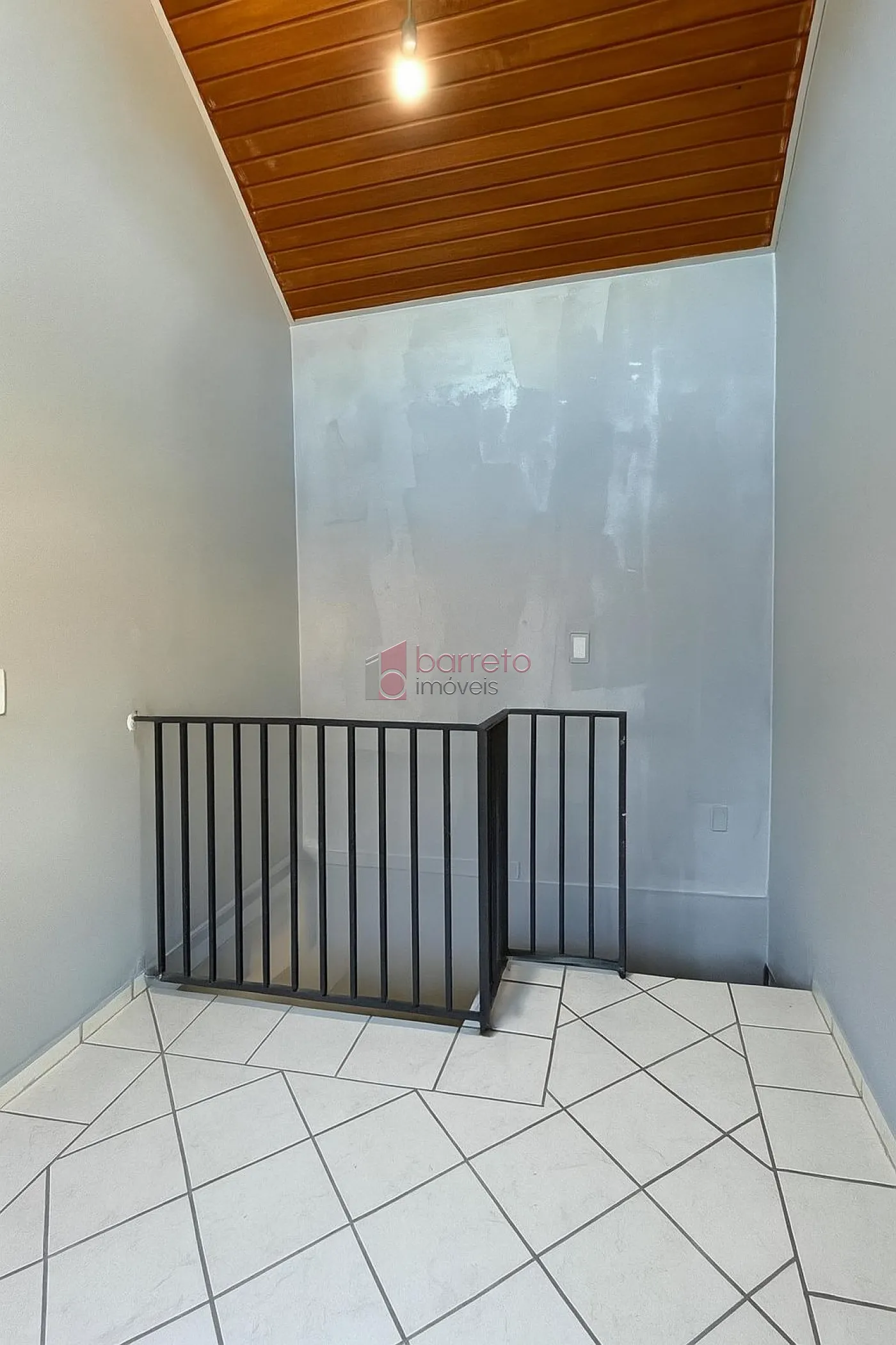 SOBRADO PARA VENDA NO BAIRRO JUNDIAÍ MIRIM – JUNDIAÍ/SP