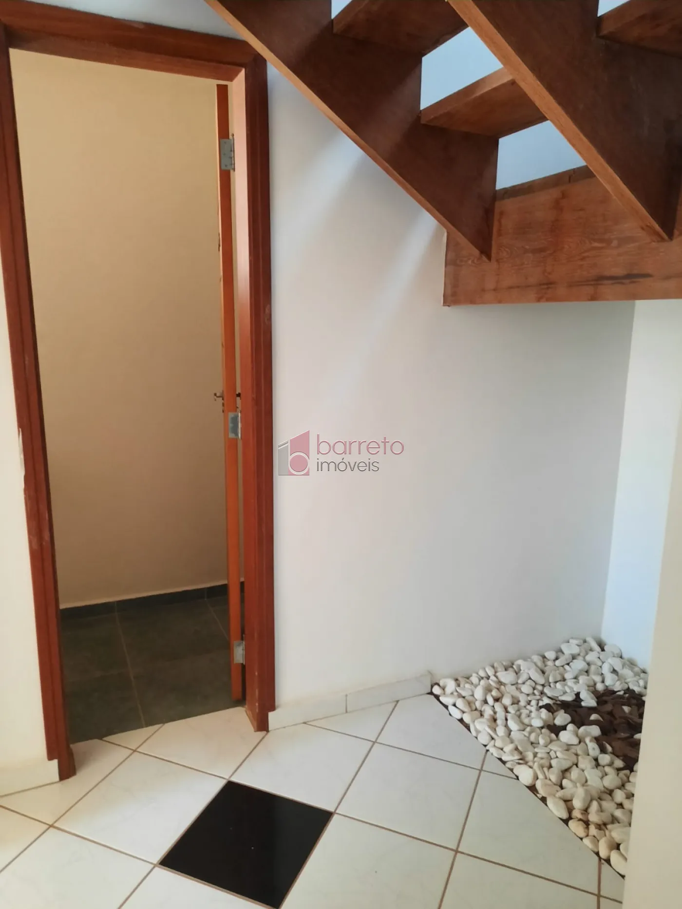SOBRADO PARA LOCAÇÃO E VENDA NO BAIRRO MEDEIROS – JUNDIAÍ/SP
