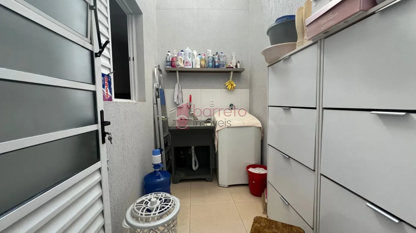 CASA COM EDÍCULA À VENDA NO BAIRRO ELOY CHAVES EM JUNDIAÍ/SP