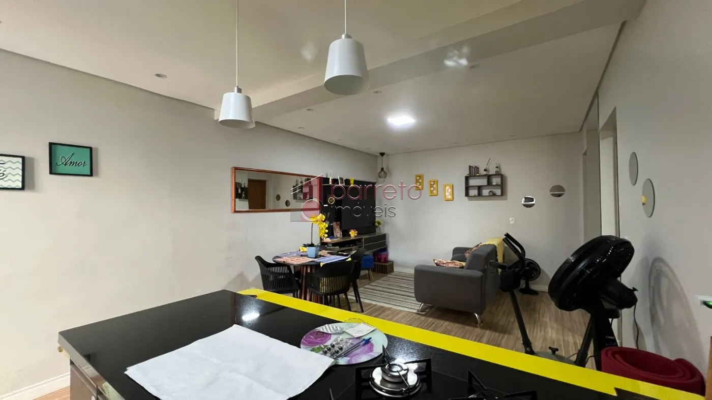 CASA COM EDÍCULA À VENDA NO BAIRRO ELOY CHAVES EM JUNDIAÍ/SP