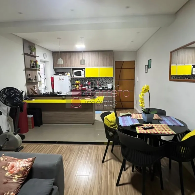 CASA COM EDÍCULA À VENDA NO BAIRRO ELOY CHAVES – JUNDIAÍ/SP