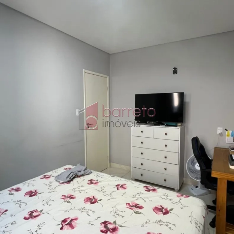 CASA COM EDÍCULA À VENDA NO BAIRRO ELOY CHAVES – JUNDIAÍ/SP