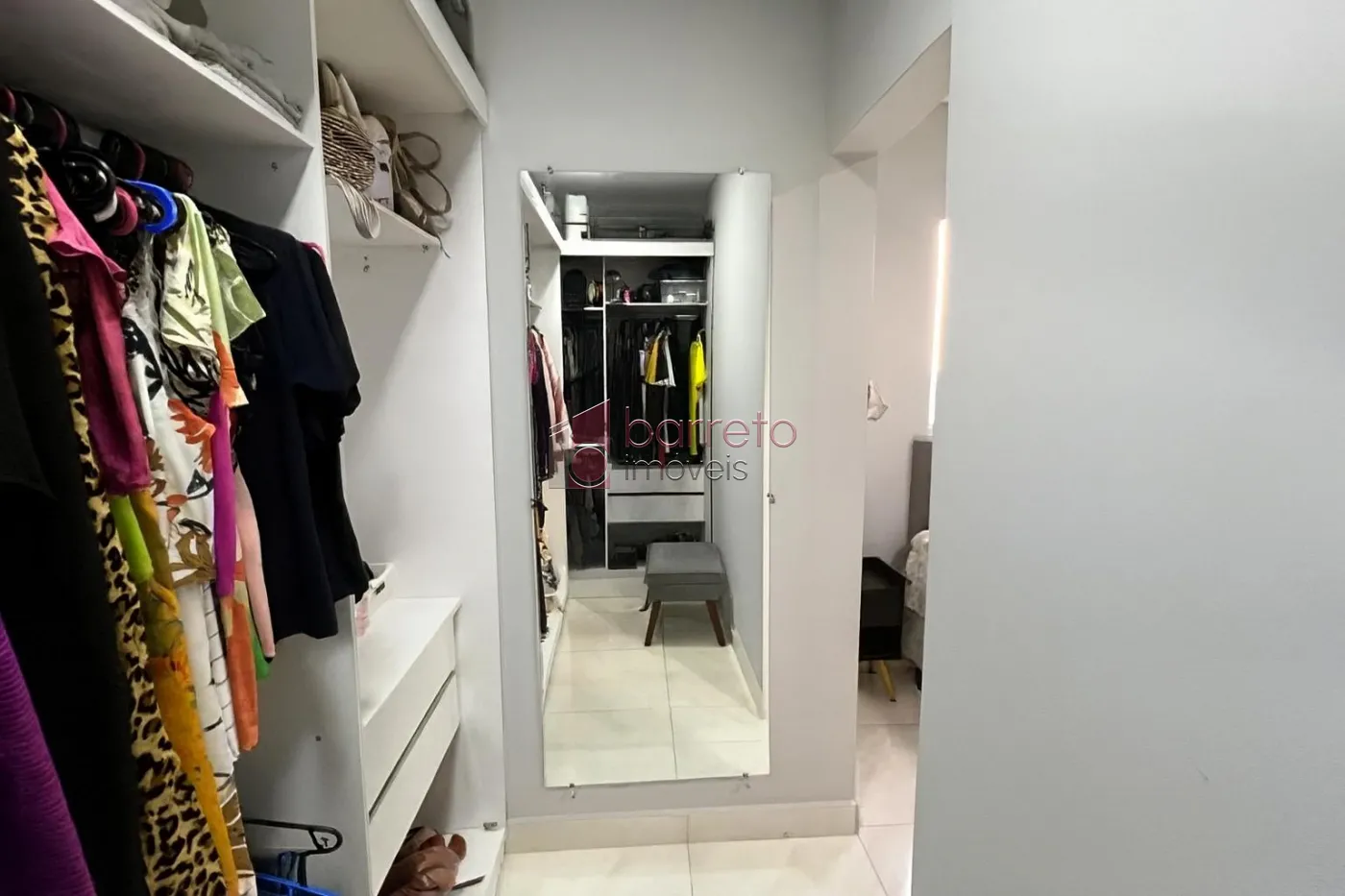 CASA COM EDÍCULA À VENDA NO BAIRRO ELOY CHAVES EM JUNDIAÍ/SP