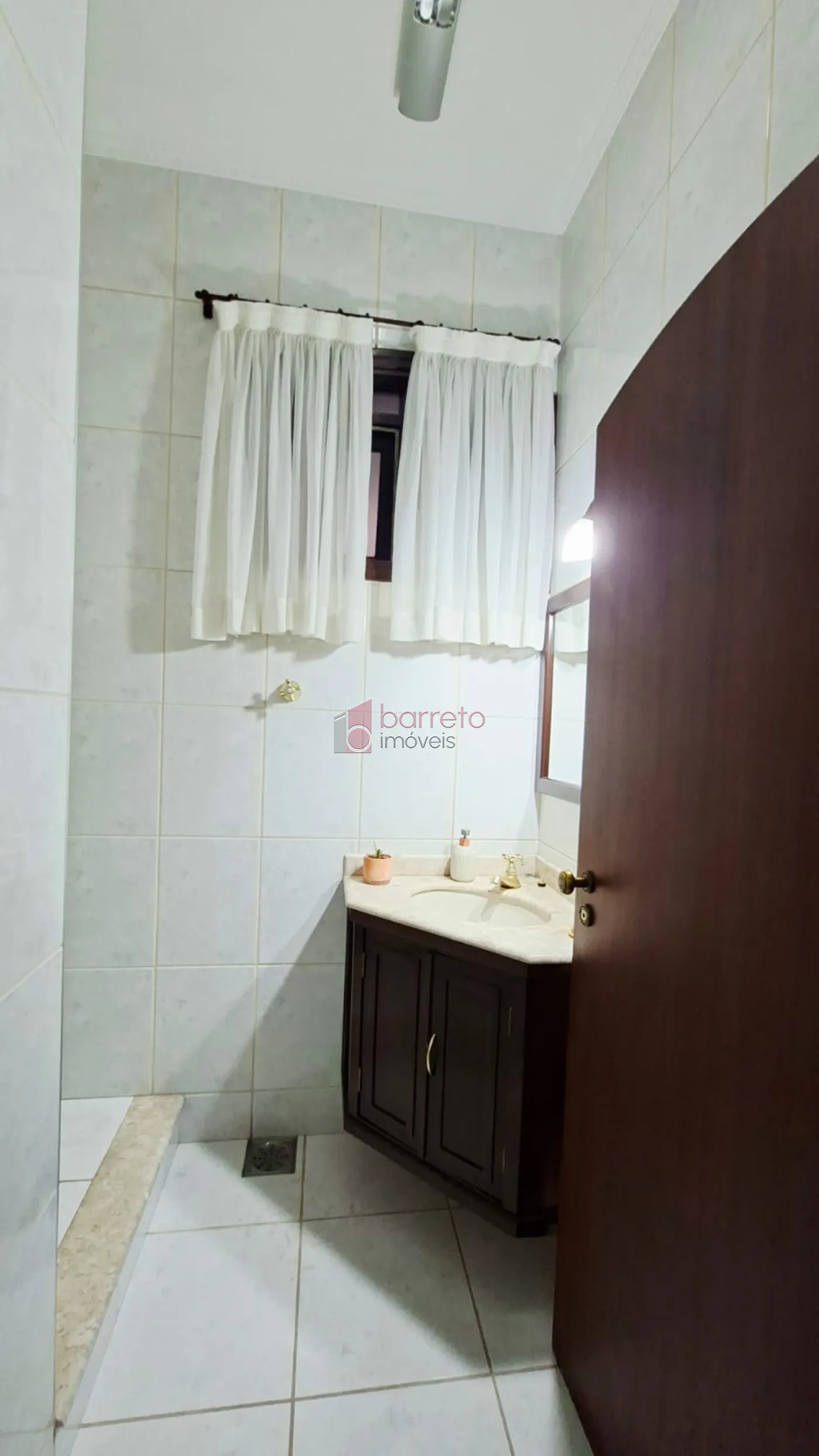 SOBRADO À VENDA NO BAIRRO VILA GALVÃO – JUNDIAÍ/SP