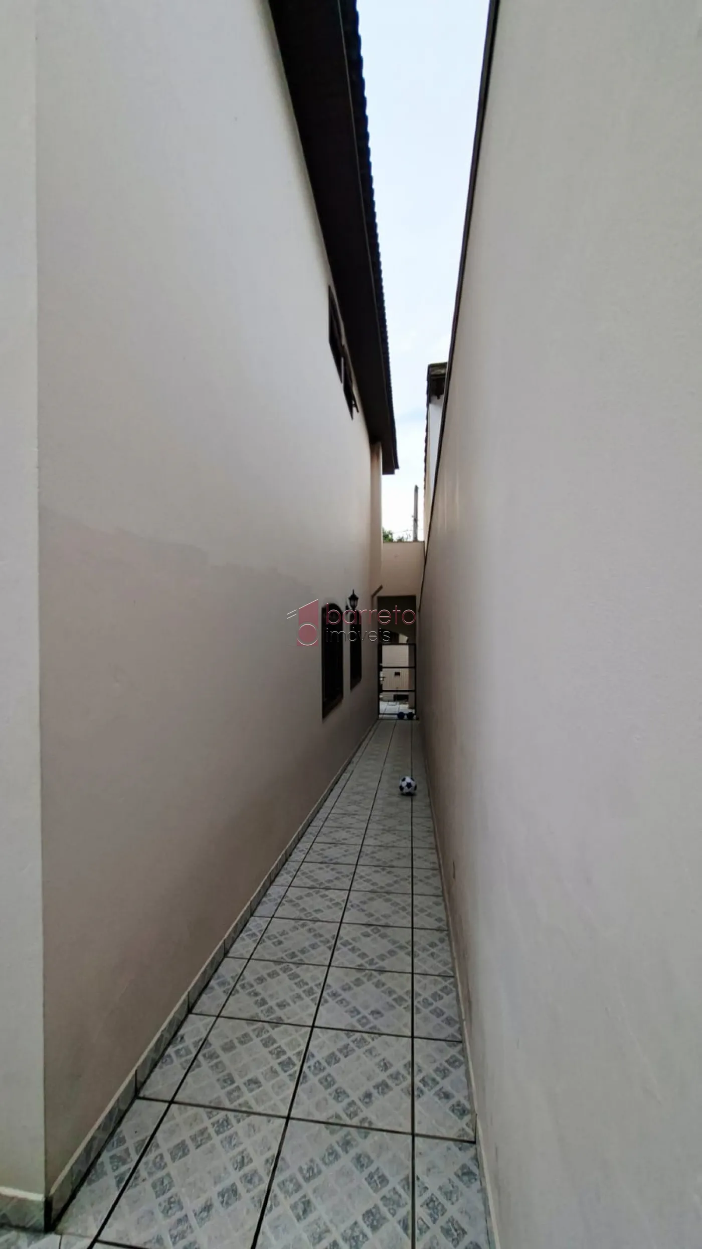 SOBRADO À VENDA NO BAIRRO VILA GALVÃO – JUNDIAÍ/SP