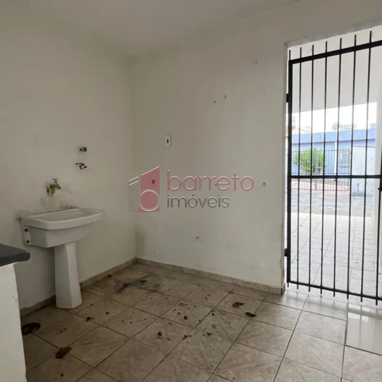 CASA COM ENTRADA INDEPENDENTE PARA VENDA E LOCAÇÃO NO JARDIM BONFIGLIOLI – JUNDIAÍ/SP