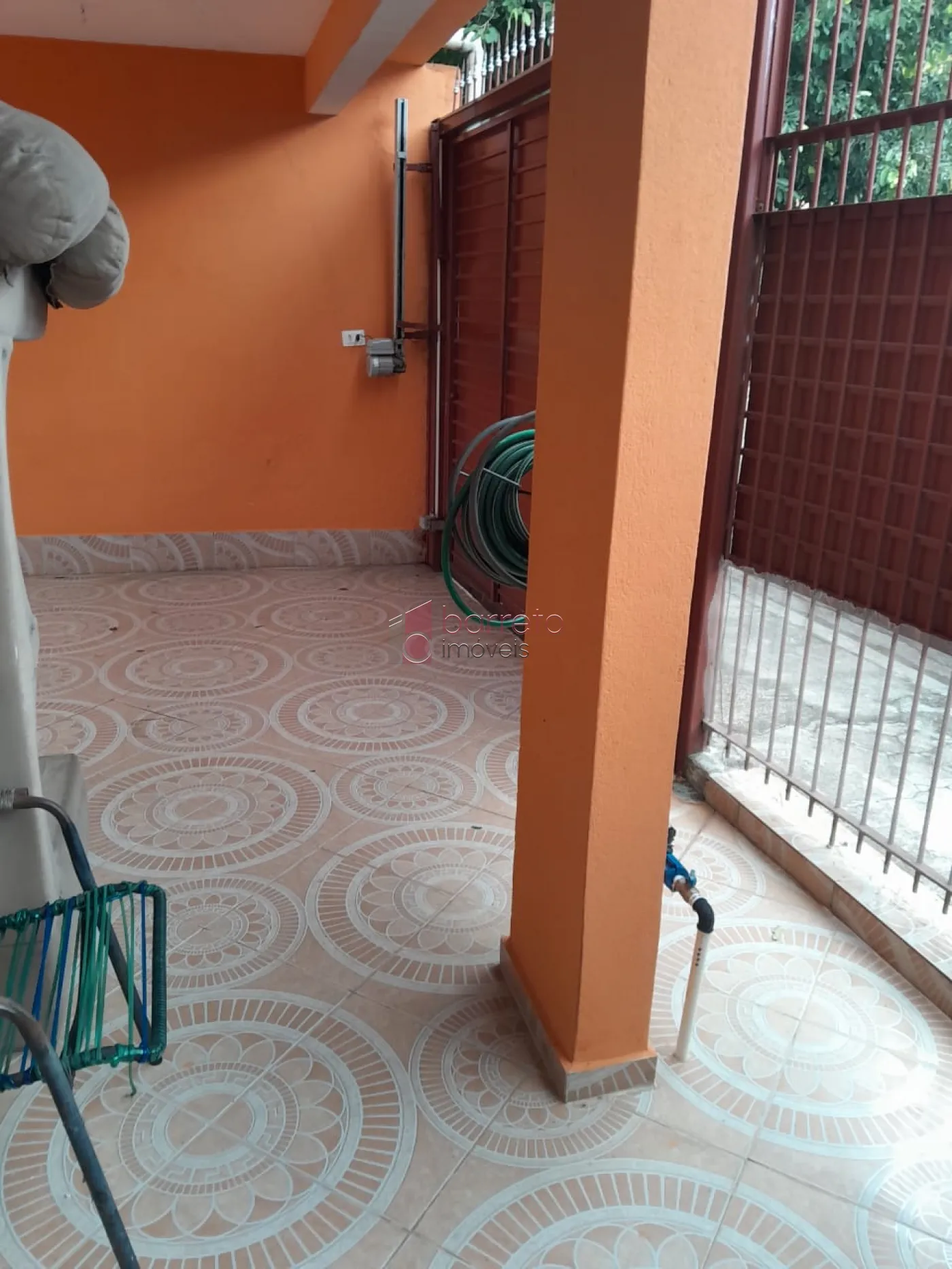 CASA TÉRREA COM EDÍCULA À VENDA NO JARDIM BÚFALO EM JUNDIAÍ/SP