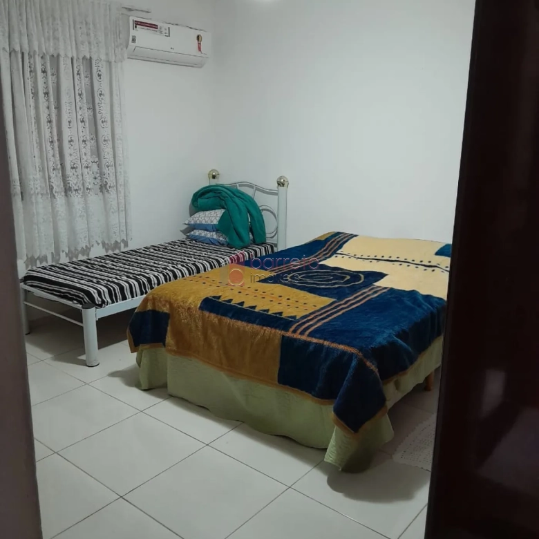CASA TÉRREA COM EDÍCULA À VENDA NO JARDIM BÚFALO EM JUNDIAÍ/SP
