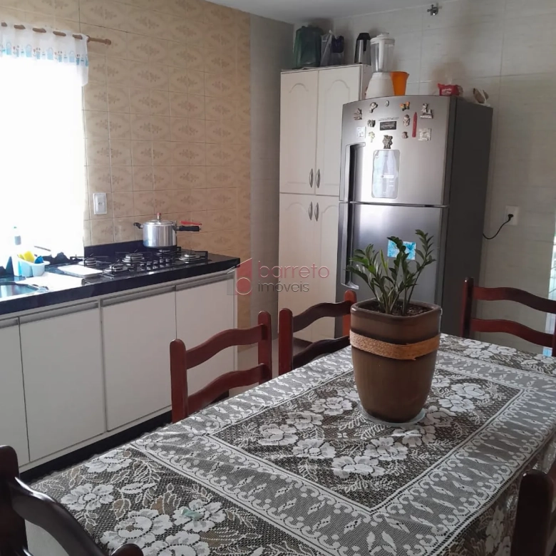 CASA TÉRREA COM EDÍCULA À VENDA NO JARDIM BÚFALO EM JUNDIAÍ/SP